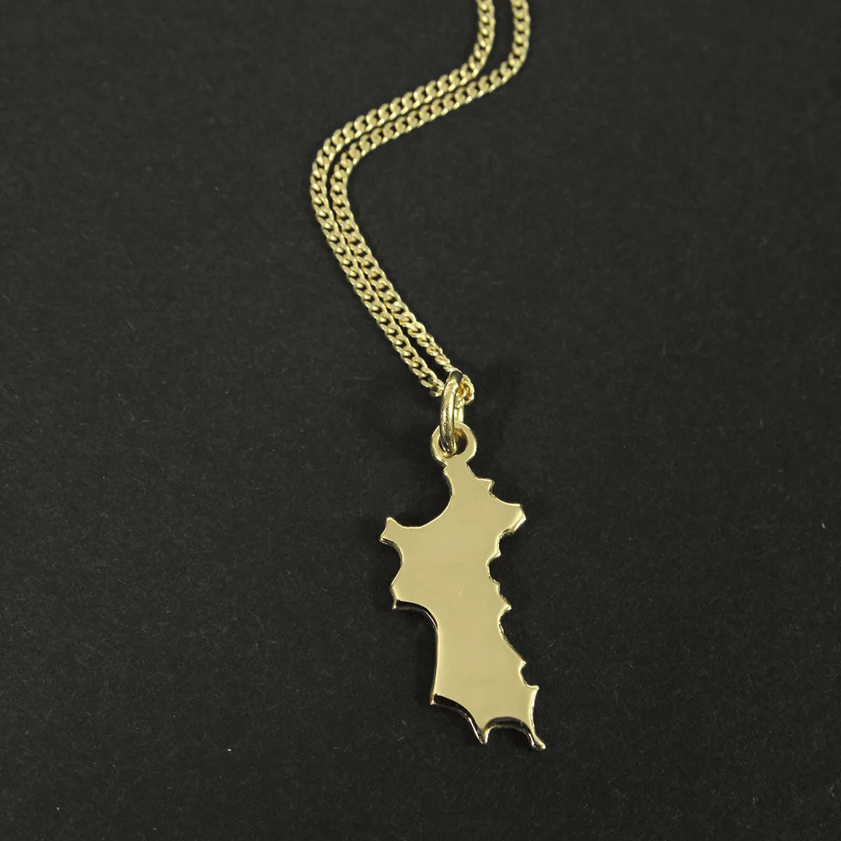 18K Gold Mini Mustique Island Pendant