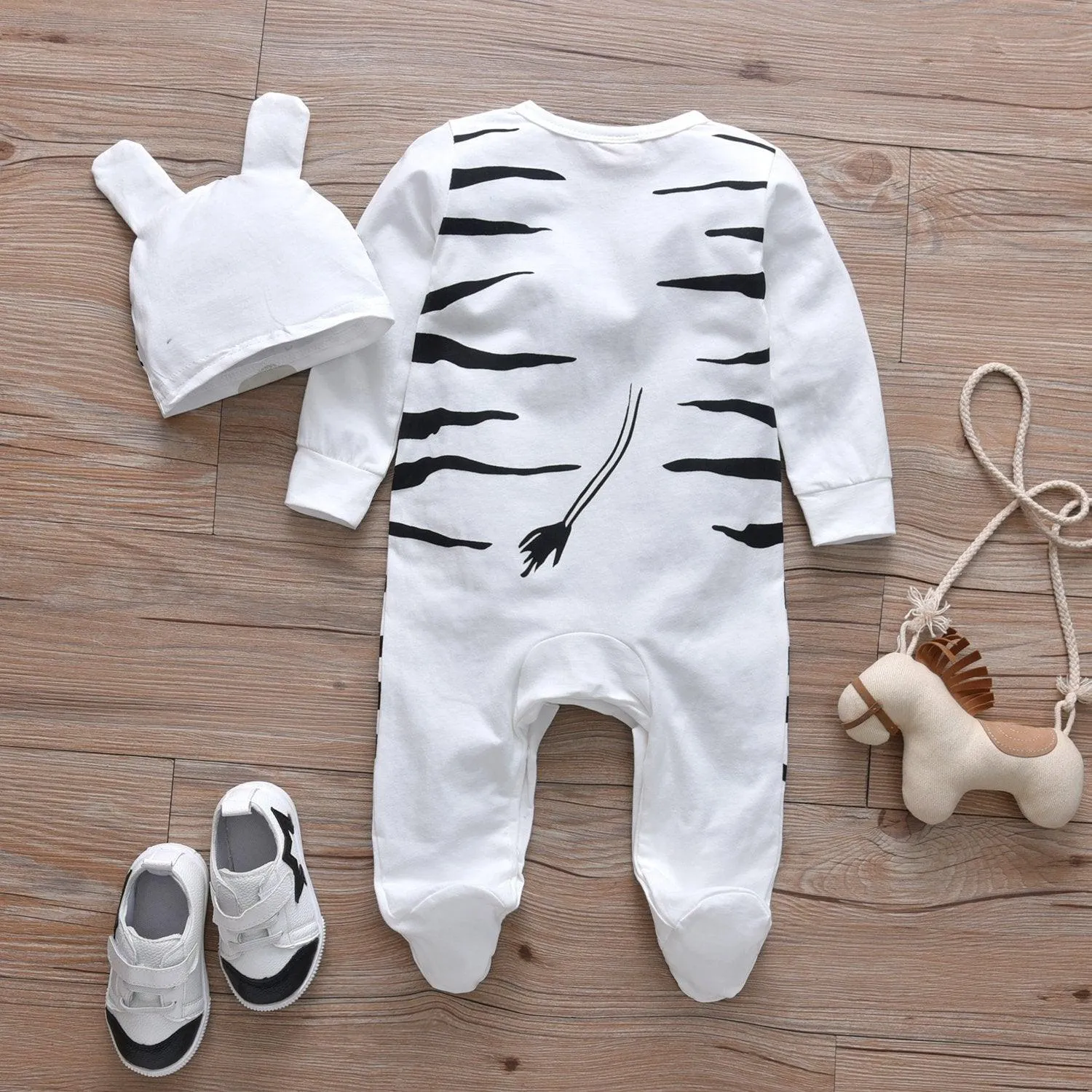 2-piece Cute Cartoon Zebra Printed Long-sleeved Jumpsuit and Hat Set for Baby Wholesale children's clothing