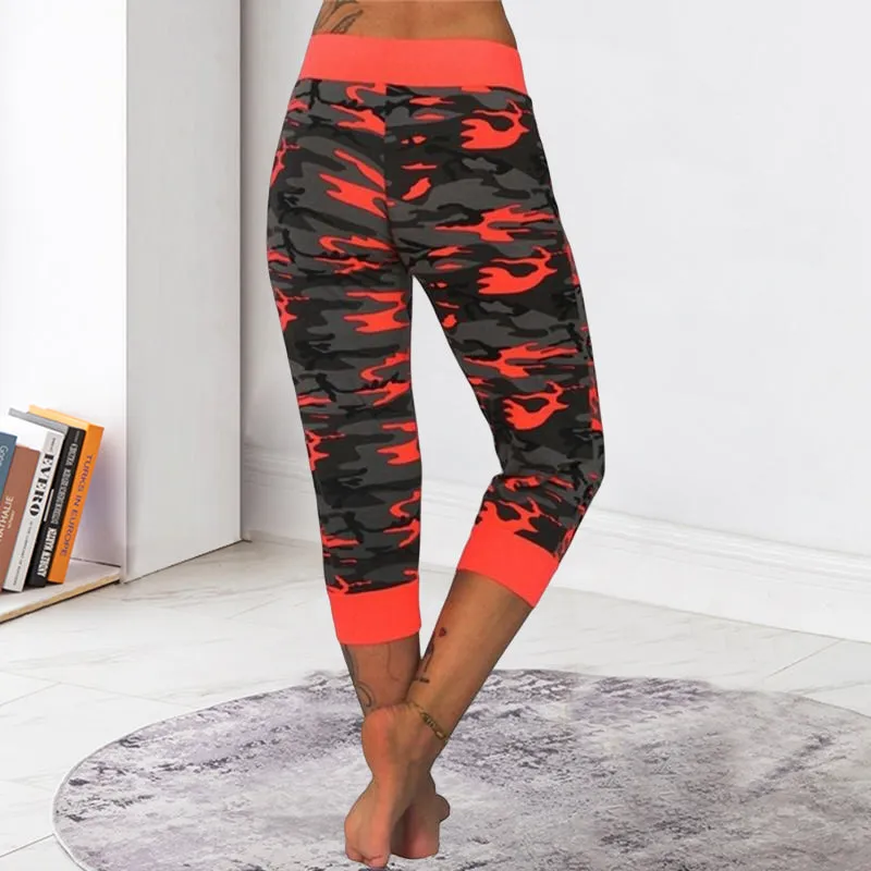 Camo Print Drawstring Capris Pants