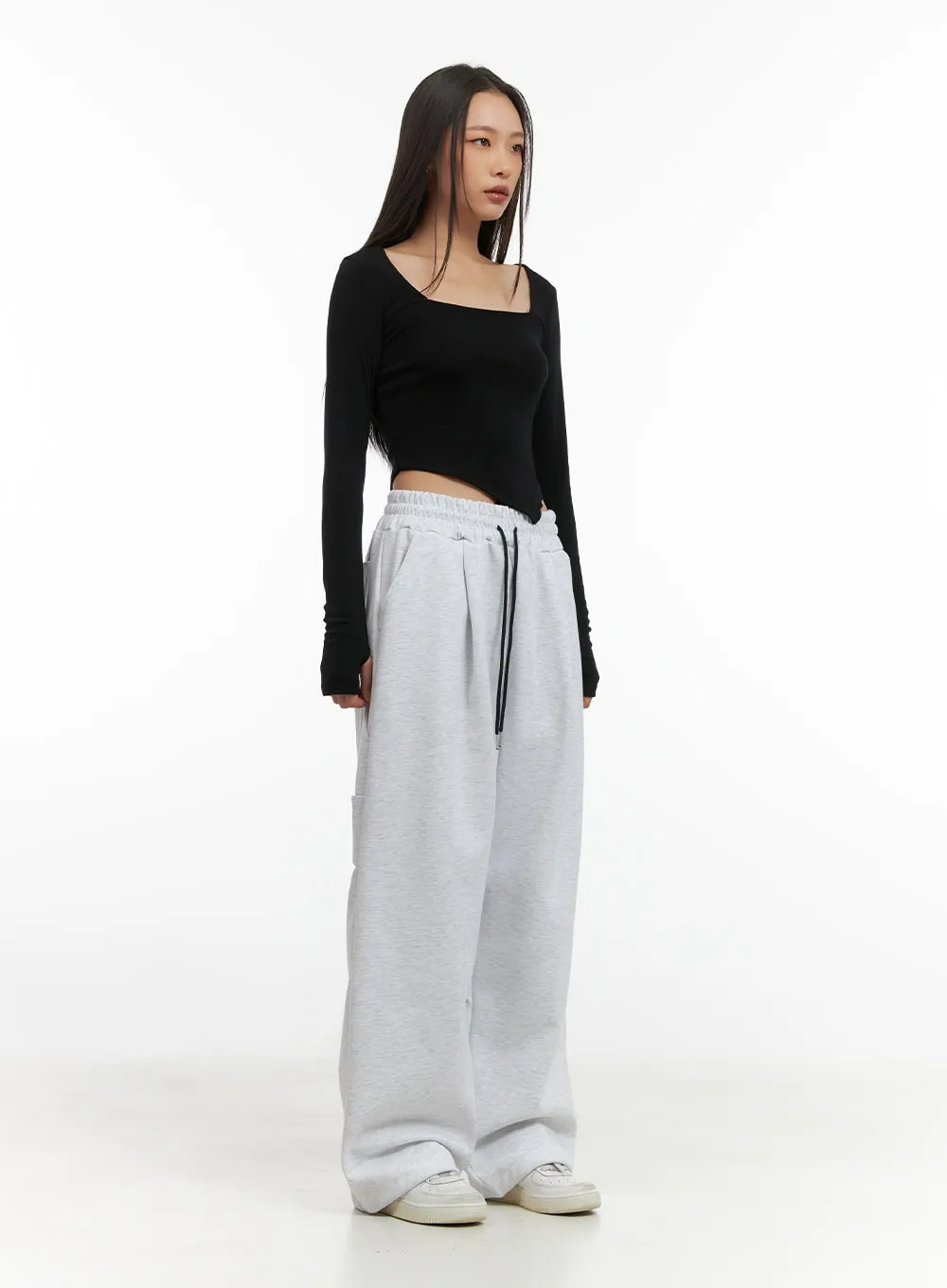 Cozy Wide-Fit Joggers CO424