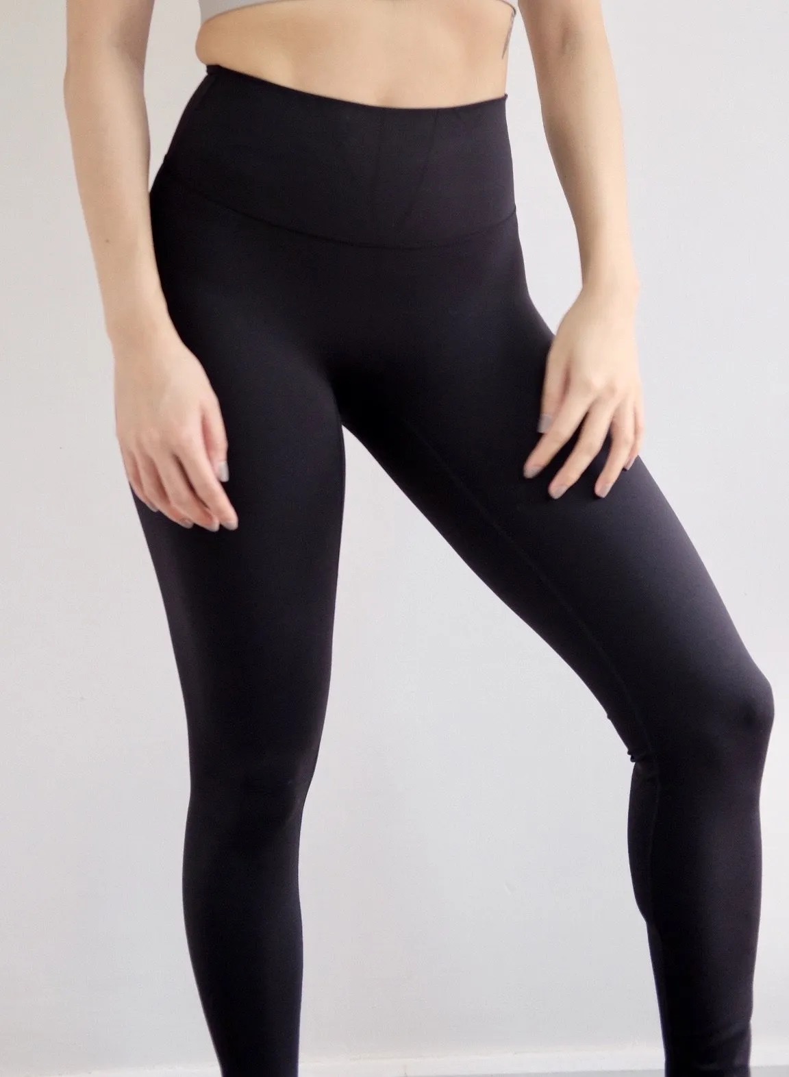 Easy Stretch 7/8 *Seamless Leggings in Black