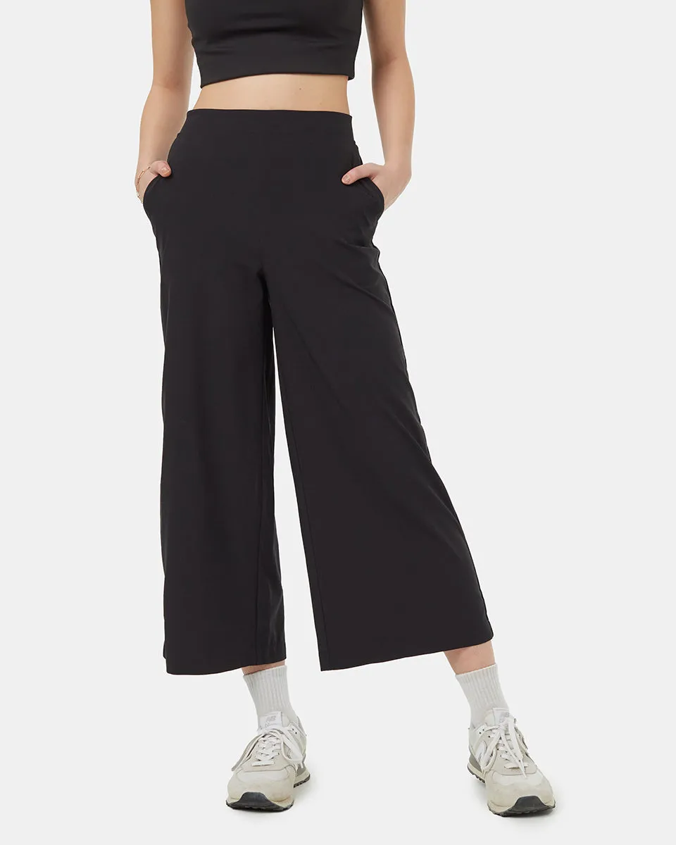 InMotion Cropped Wide Leg Pant