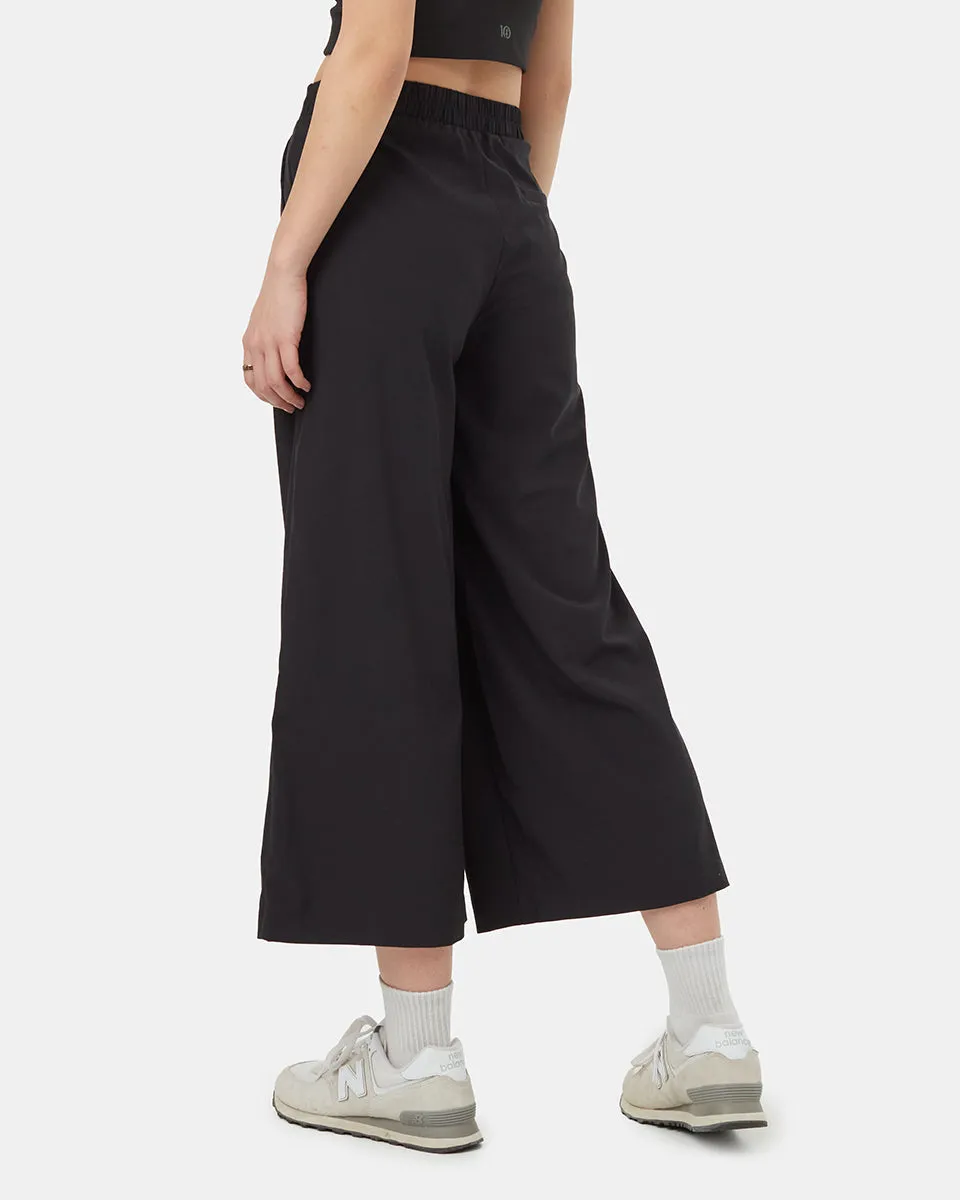 InMotion Cropped Wide Leg Pant