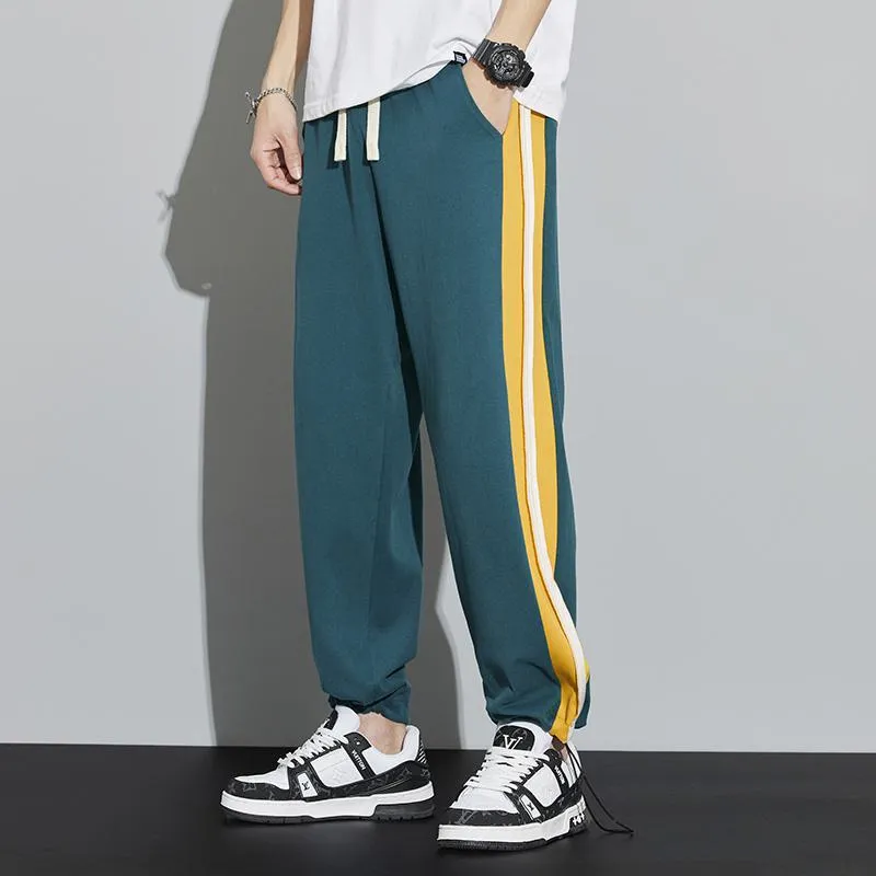 Knitted Sports Drawstring Tapered Wide-Leg Sweatpant