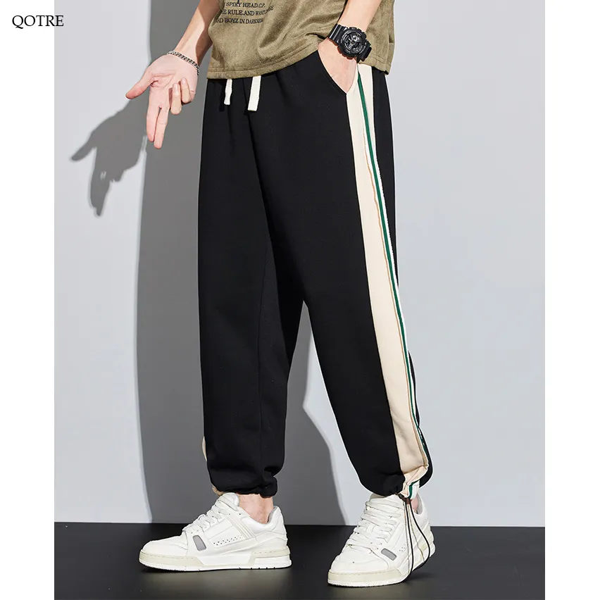 Knitted Sports Drawstring Tapered Wide-Leg Sweatpant