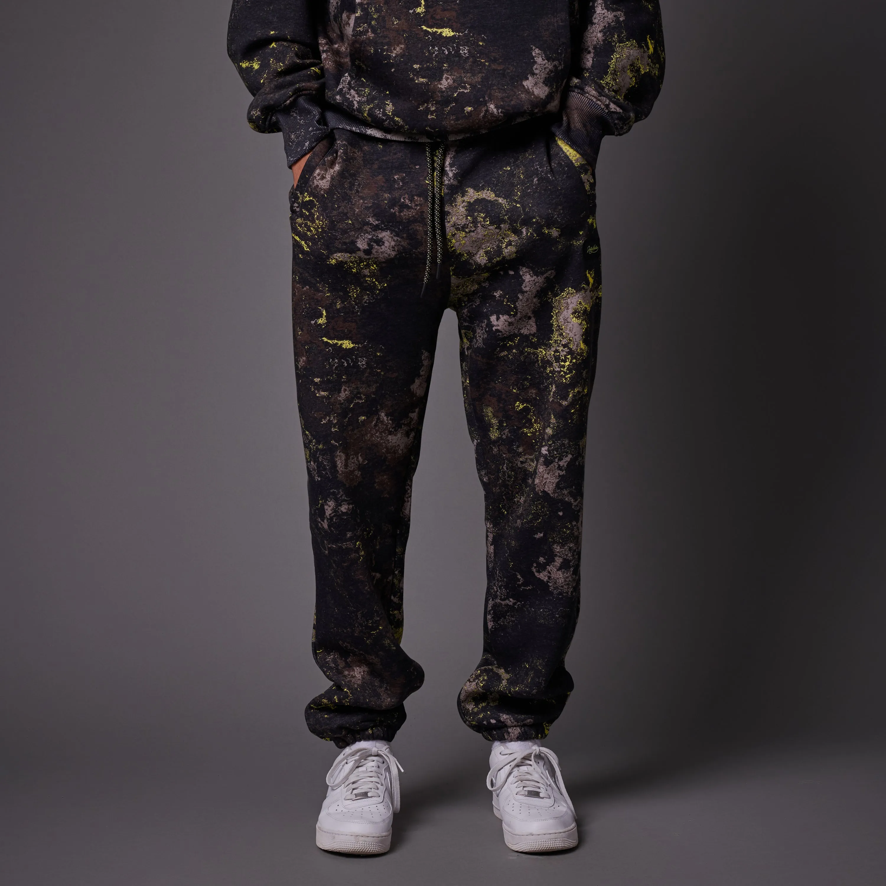 Leshen Dark Chemical Sweatpants