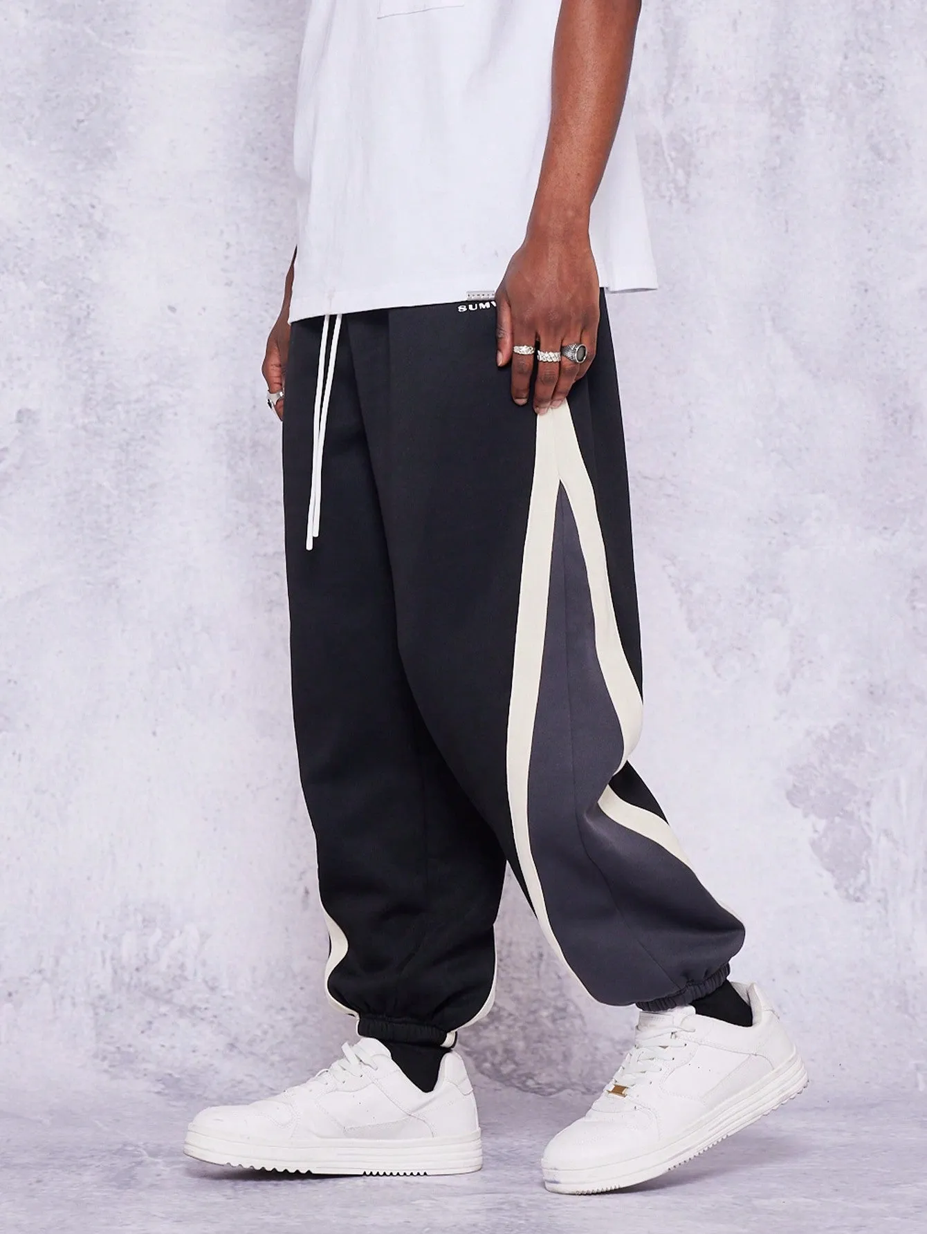 Loose Fit Baggy Joggers With Contrast Panels