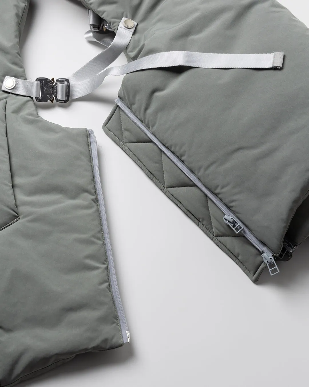 MICROFIBER TWILL PUFFER TAILORED VEST .10【ICE GREEN】