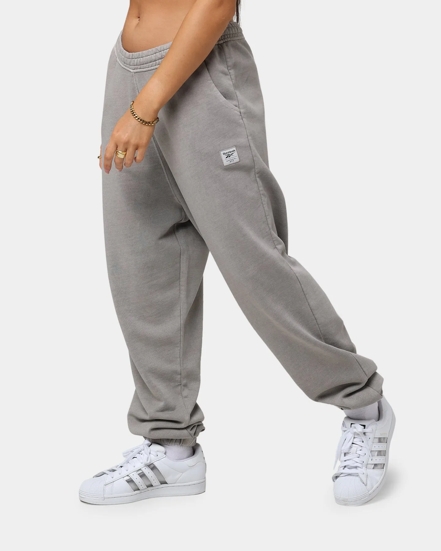 Reebok Women's Classics Natural Dye Small Logo French Terry Joggers Boulder Grey