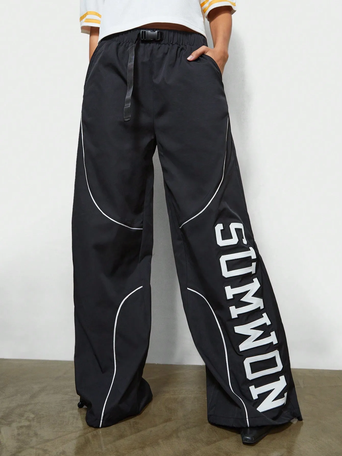 SUMWON WOMEN Loose Fit Baggy Nylon Joggers With Letter Applique And Piping Detail