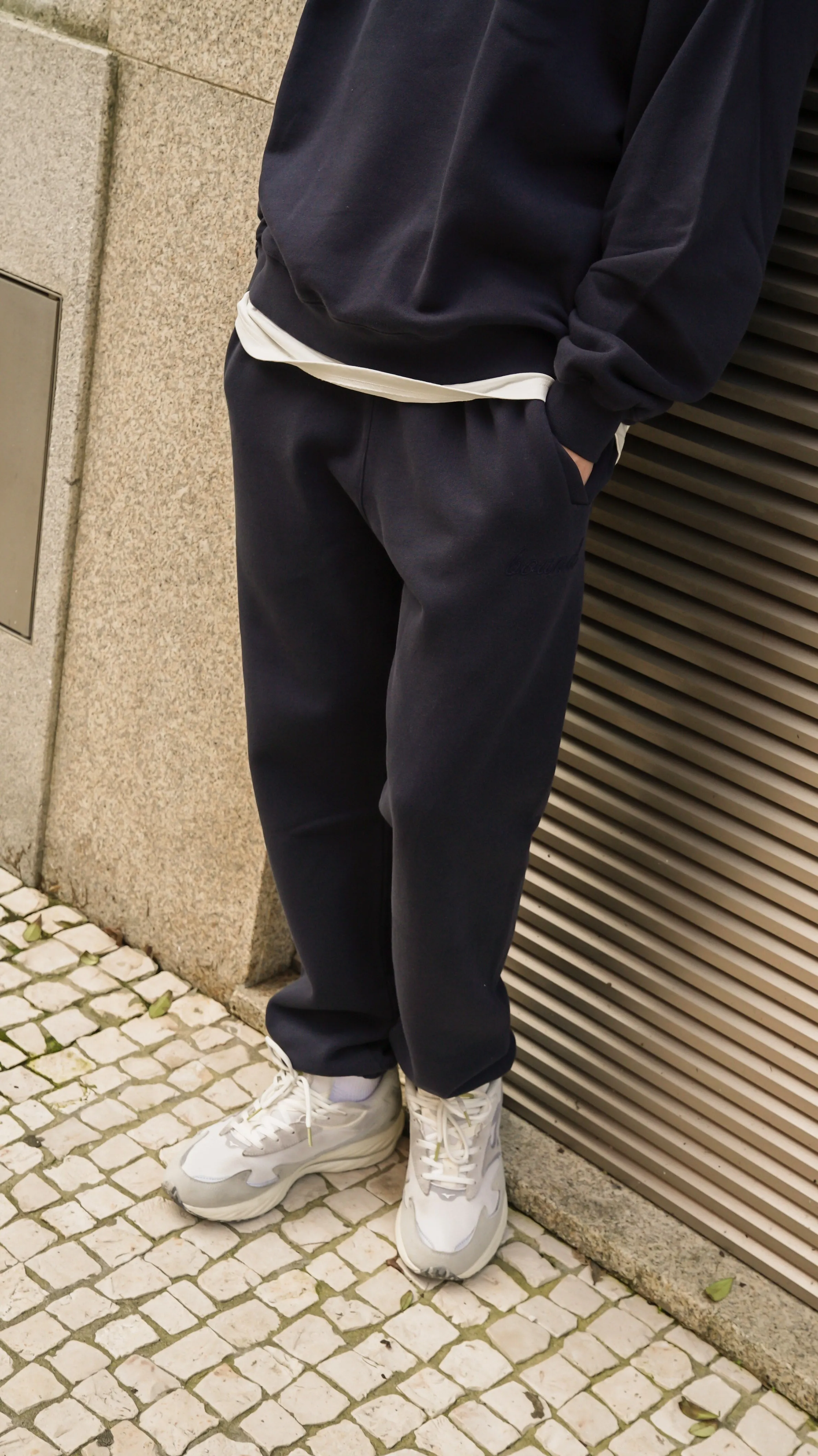 SUSTAIN NAVY JOGGERS