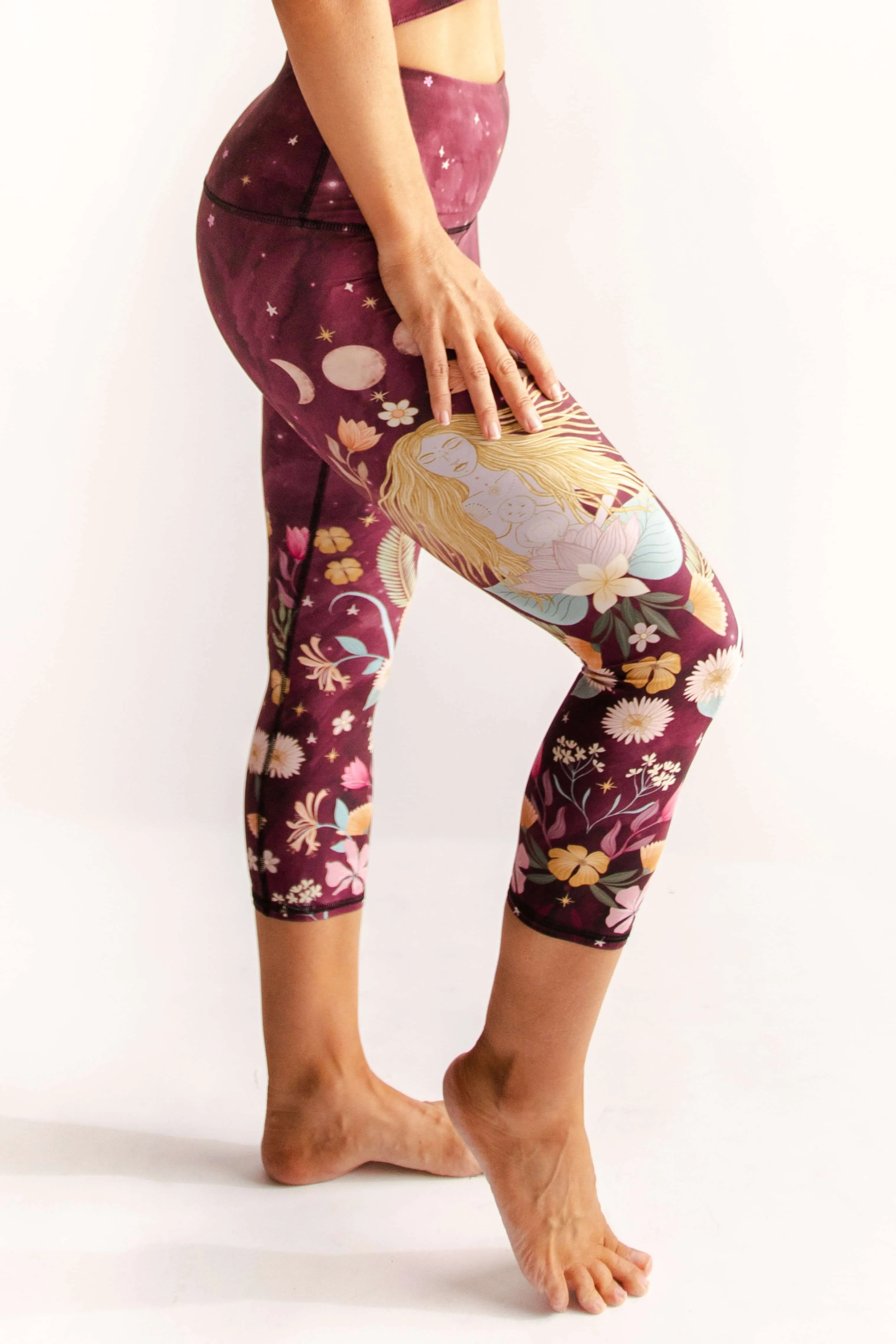 The Creator Printed Yoga Crops