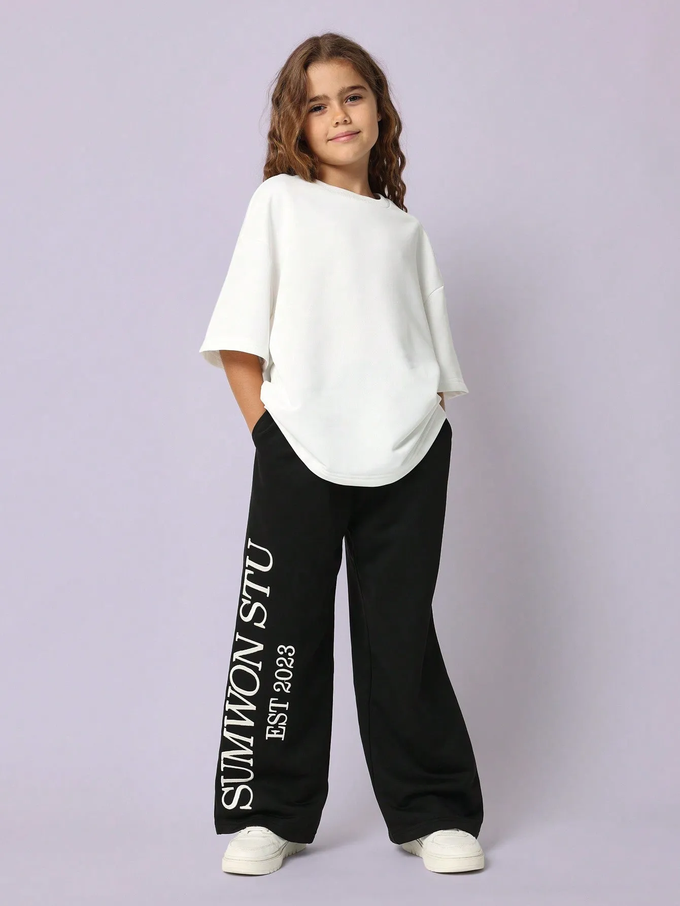 Tween Girls Oversized Fit Tee With Joggers With Embroidery 2 Piece Set