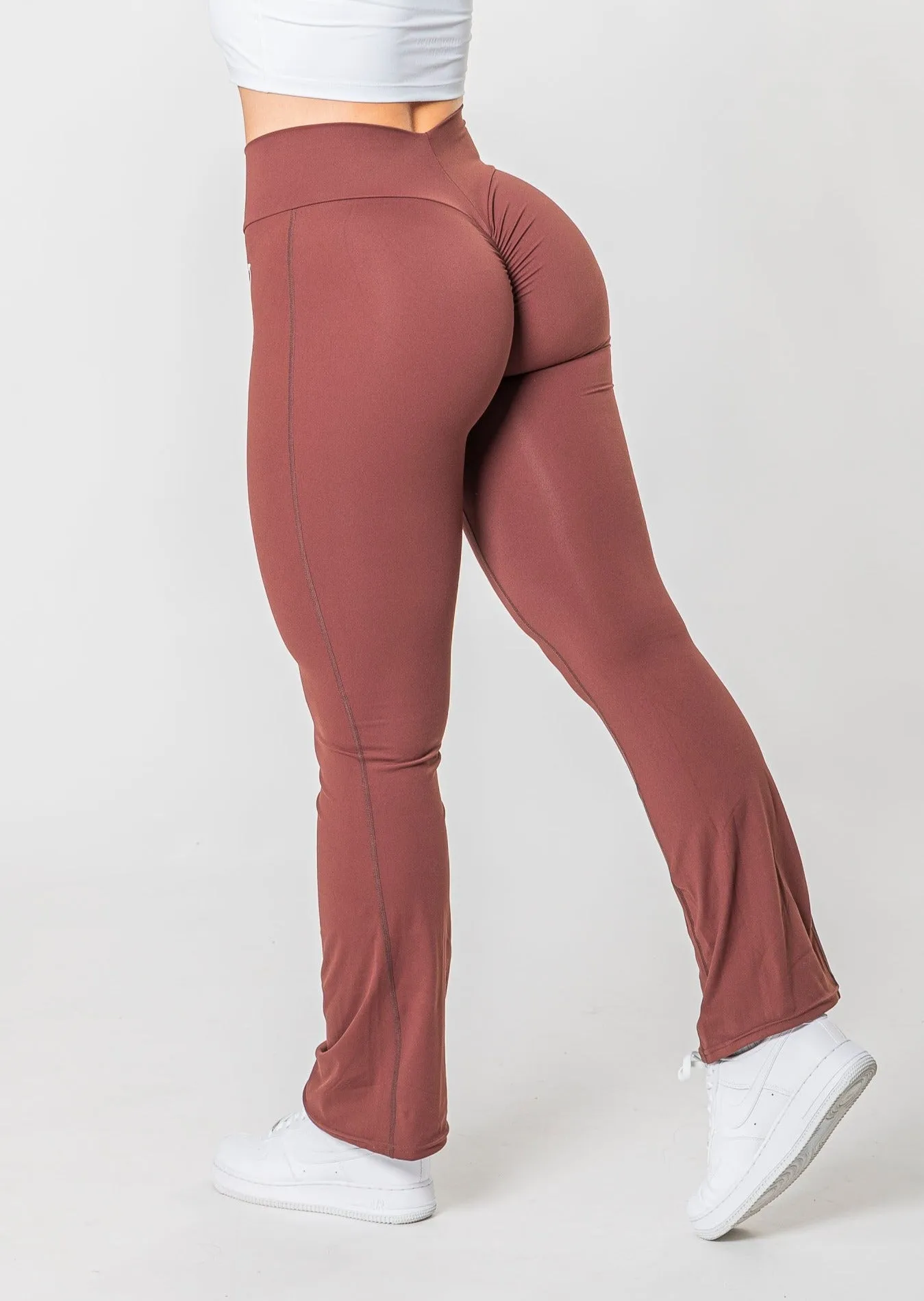 [VORBESTELLUNG] BELLA Flared Scrunch Leggings