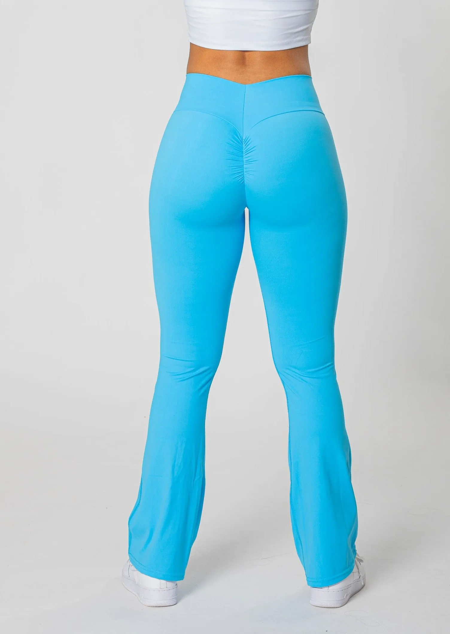 [VORBESTELLUNG] BELLA Flared Scrunch Leggings