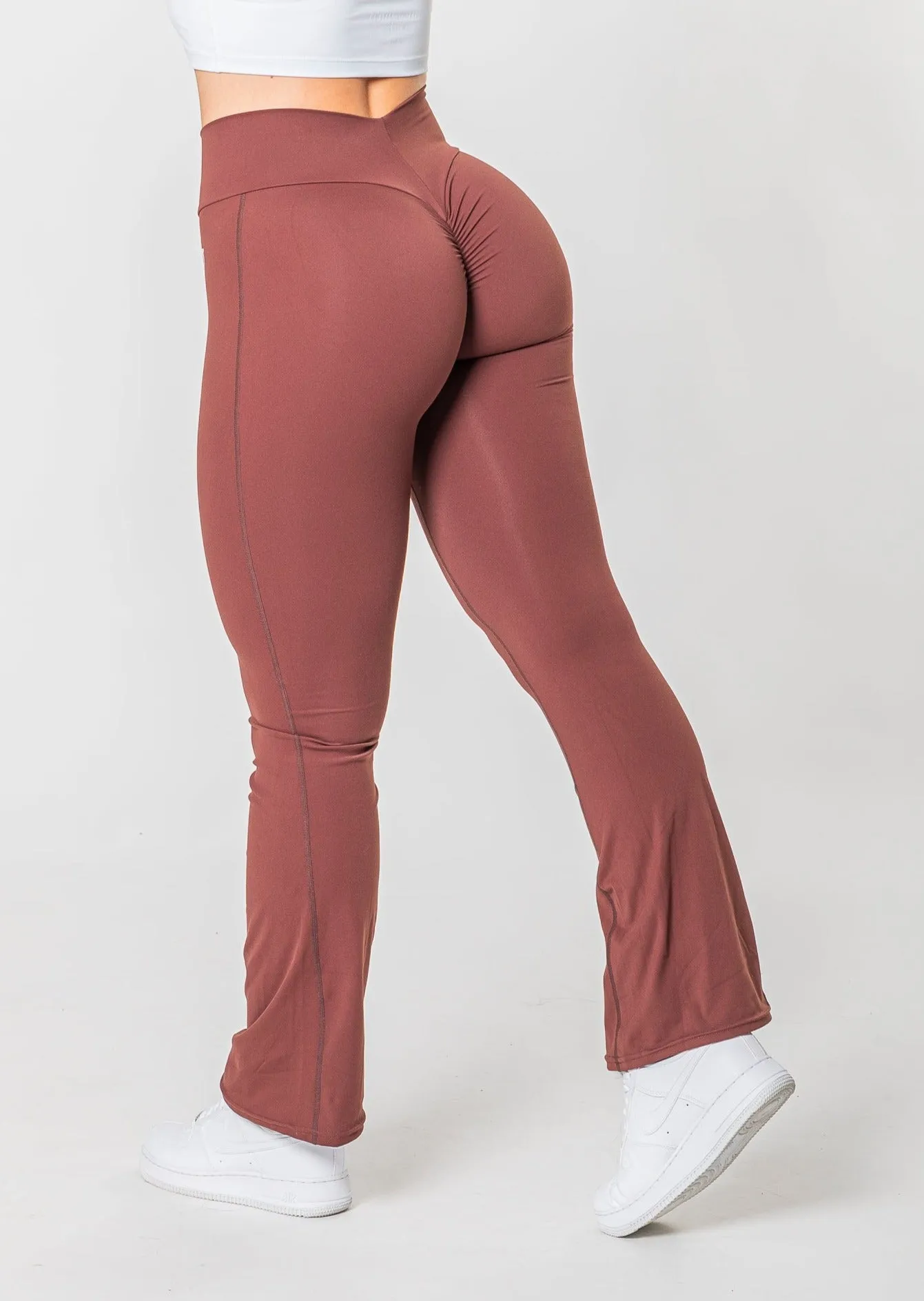 [VORBESTELLUNG] BELLA Flared Scrunch Leggings